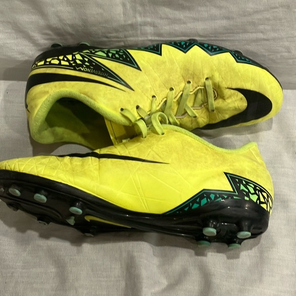 Nike youth size 5 hypervenom  Athletic Shoes - Picture 10 of 11